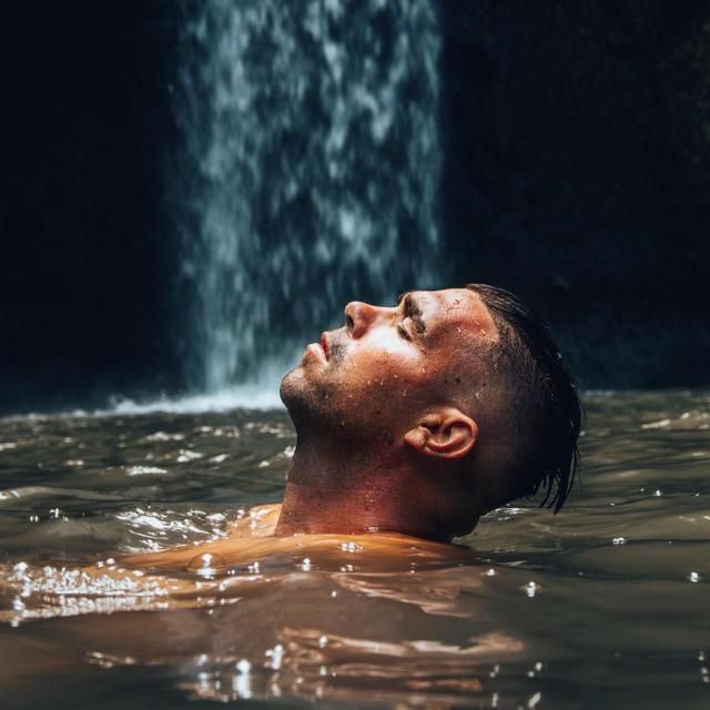 Steve Carissan — Dalam Indonesia